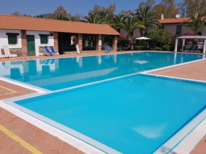 VILLAGGIO LA TONNARA OLIVERI trilocale con patio n 124 Oliveri